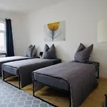 Gemuetliches Innenstadtnest, Zentrale Lage, 88qm, Kostenfreier Parkplatz, Fuer Bis Zu 6 Personen *