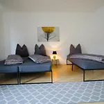 Gemuetliches Innenstadtnest, Zentrale Lage, 88qm, Kostenfreier Parkplatz, Fuer Bis Zu 6 Personen Διαμέρισμα