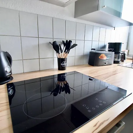 Gemuetliches Innenstadtnest, Zentrale Lage, 88qm, Kostenfreier Parkplatz, Fuer Bis Zu 6 Personen * 콧부스