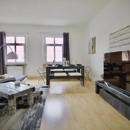 Gemuetliches Innenstadtnest, Zentrale Lage, 88qm, Kostenfreier Parkplatz, Fuer Bis Zu 6 Personen 아파트 콧부스