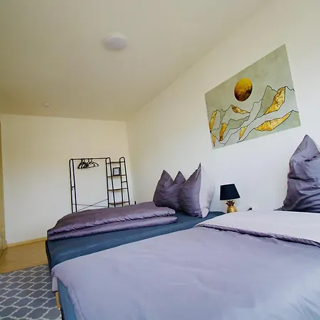 Gemuetliches Innenstadtnest, Zentrale Lage, 88qm, Kostenfreier Parkplatz, Fuer Bis Zu 6 Personen 콧부스