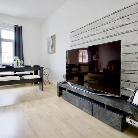 Gemuetliches Innenstadtnest, Zentrale Lage, 88qm, Kostenfreier Parkplatz, Fuer Bis Zu 6 Personen * 콧부스