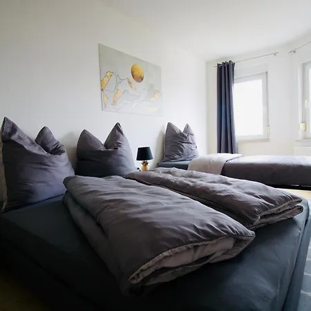 아파트 Gemuetliches Innenstadtnest, Zentrale Lage, 88qm, Kostenfreier Parkplatz, Fuer Bis Zu 6 Personen *