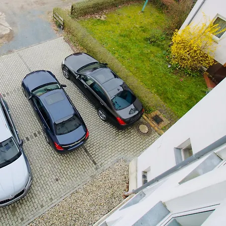 Gemuetliches Innenstadtnest, Zentrale Lage, 88qm, Kostenfreier Parkplatz, Fuer Bis Zu 6 Personen 아파트