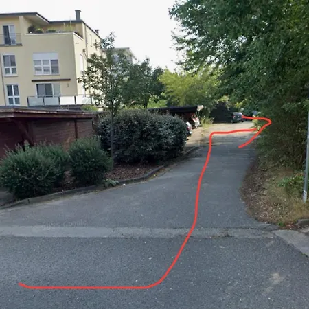 Gemuetliches Innenstadtnest, Zentrale Lage, 88qm, Kostenfreier Parkplatz, Fuer Bis Zu 6 Personen Cottbus