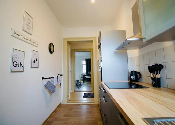 Gemuetliches Innenstadtnest, Zentrale Lage, 88qm, Kostenfreier Parkplatz, Fuer Bis Zu 6 Personen Apartment Cottbus