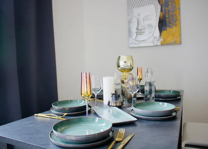 Gemuetliches Innenstadtnest, Zentrale Lage, 88qm, Kostenfreier Parkplatz, Fuer Bis Zu 6 Personen 콧부스