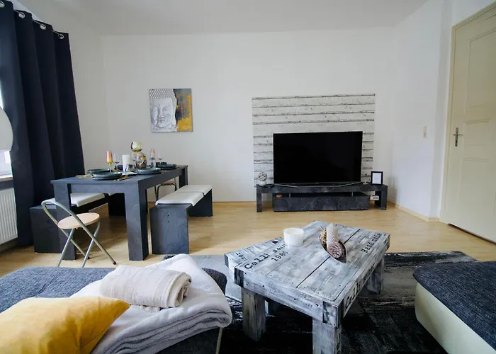 Gemuetliches Innenstadtnest, Zentrale Lage, 88qm, Kostenfreier Parkplatz, Fuer Bis Zu 6 Personen Cottbus