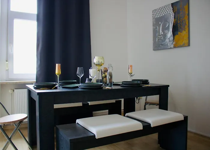 Gemuetliches Innenstadtnest, Zentrale Lage, 88qm, Kostenfreier Parkplatz, Fuer Bis Zu 6 Personen 아파트