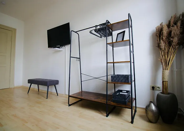 Gemuetliches Innenstadtnest, Zentrale Lage, 88qm, Kostenfreier Parkplatz, Fuer Bis Zu 6 Personen