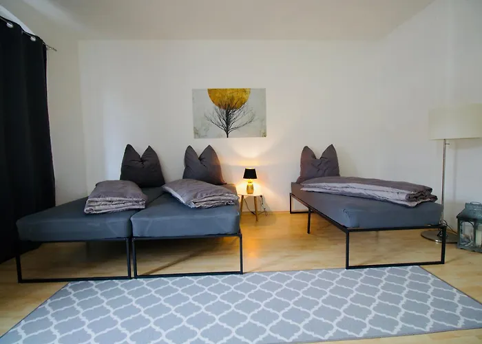 Gemuetliches Innenstadtnest, Zentrale Lage, 88qm, Kostenfreier Parkplatz, Fuer Bis Zu 6 Personen 아파트