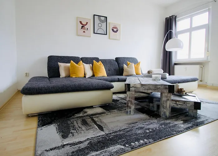 Gemuetliches Innenstadtnest, Zentrale Lage, 88qm, Kostenfreier Parkplatz, Fuer Bis Zu 6 Personen * Cottbus