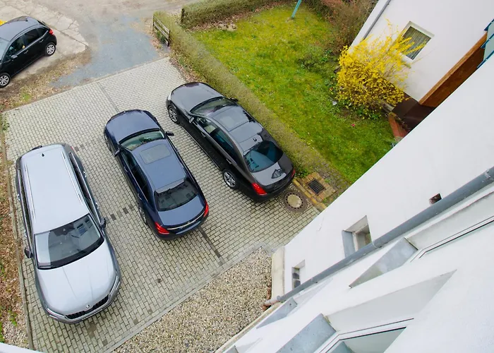 Gemuetliches Innenstadtnest, Zentrale Lage, 88qm, Kostenfreier Parkplatz, Fuer Bis Zu 6 Personen Apartment